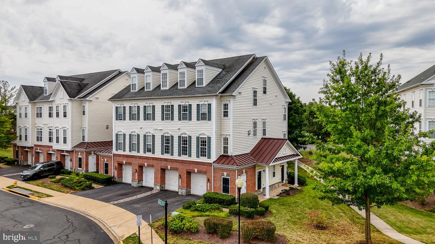 14489 MACON GROVE LN, GAINESVILLE, Virginia 20155, 3 Bedrooms Bedrooms, ,2 BathroomsBathrooms,Residential,For sale,14489 MACON GROVE LN,VAPW2102690 MLS # VAPW2102690
