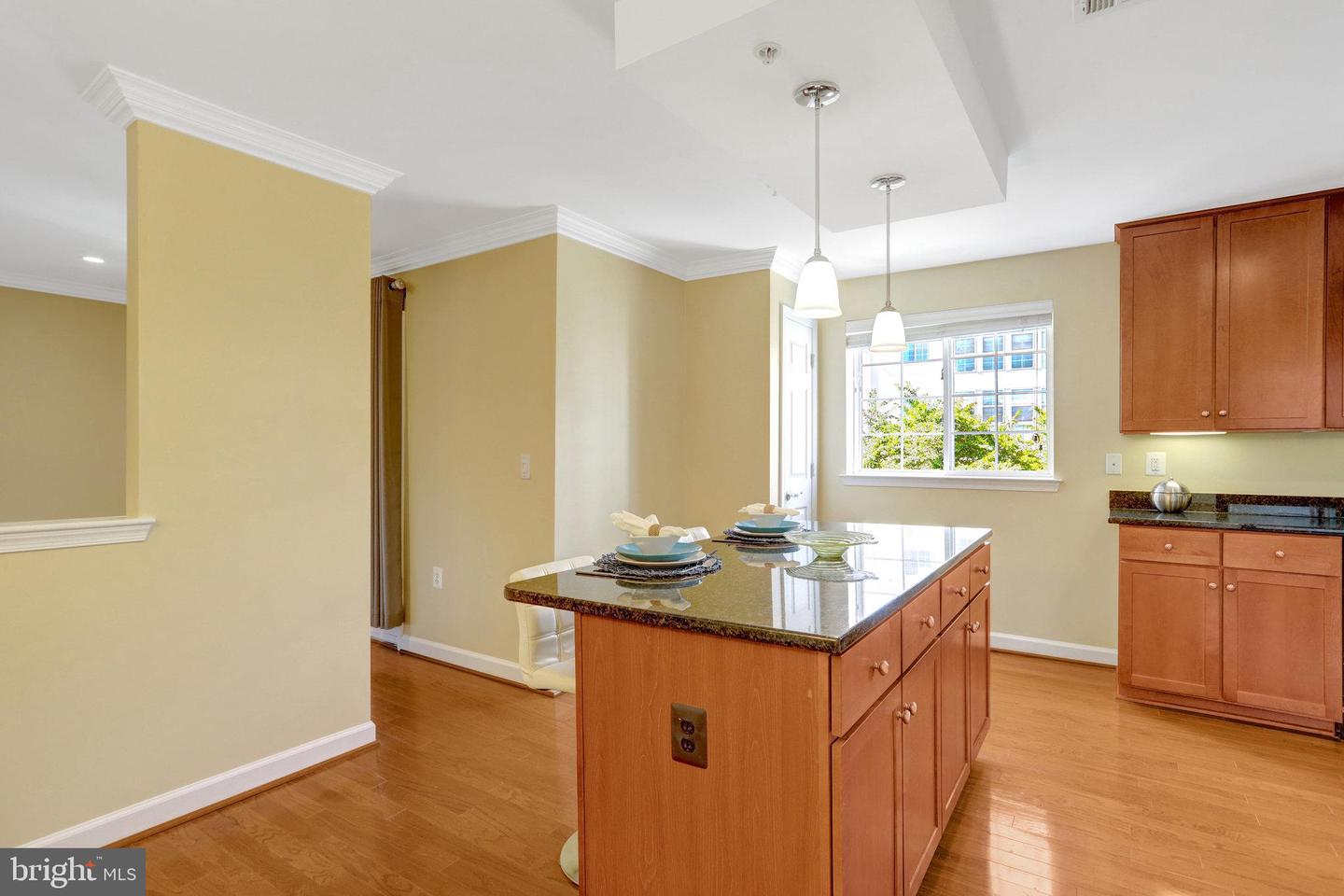 4119 S FOUR MILE RUN DR #404, ARLINGTON, Virginia 22204, 1 Bedroom Bedrooms, ,1 BathroomBathrooms,Residential,For sale,4119 S FOUR MILE RUN DR #404,VAAR2062788 MLS # VAAR2062788