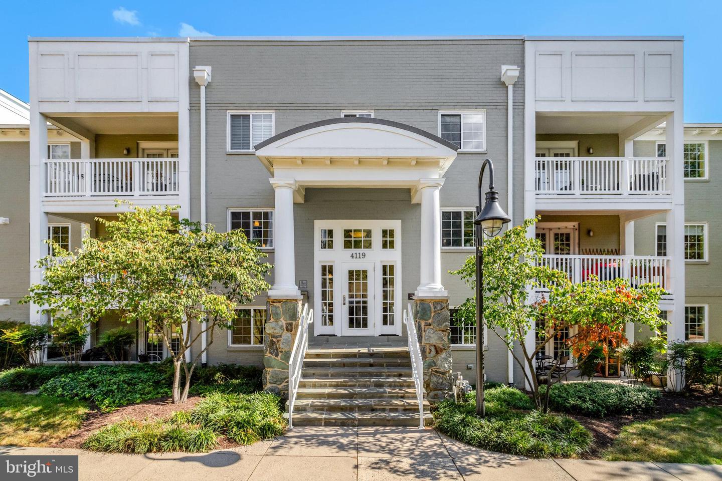 4119 S FOUR MILE RUN DR #404, ARLINGTON, Virginia 22204, 1 Bedroom Bedrooms, ,1 BathroomBathrooms,Residential,For sale,4119 S FOUR MILE RUN DR #404,VAAR2062788 MLS # VAAR2062788