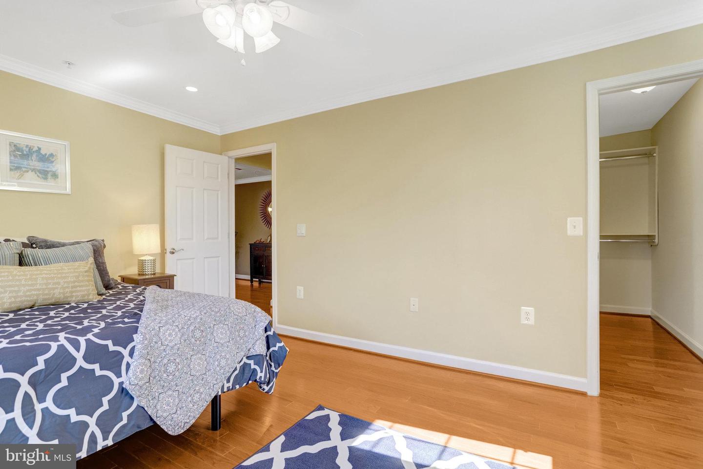 4119 S FOUR MILE RUN DR #404, ARLINGTON, Virginia 22204, 1 Bedroom Bedrooms, ,1 BathroomBathrooms,Residential,For sale,4119 S FOUR MILE RUN DR #404,VAAR2062788 MLS # VAAR2062788