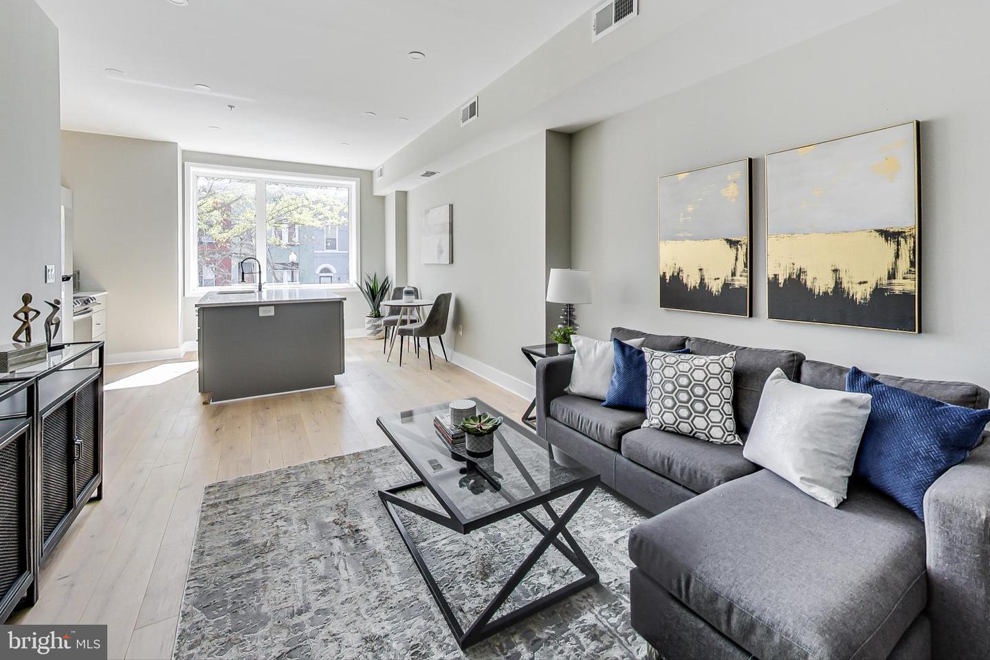 207 FLORIDA AVE NW #1, WASHINGTON, District Of Columbia 20001, 2 Bedrooms Bedrooms, ,2 BathroomsBathrooms,Residential,For sale,207 FLORIDA AVE NW #1,DCDC2217766 MLS # DCDC2217766