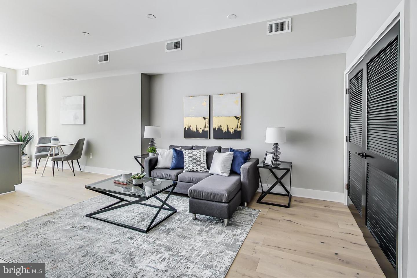 207 FLORIDA AVE NW #1, WASHINGTON, District Of Columbia 20001, 2 Bedrooms Bedrooms, ,2 BathroomsBathrooms,Residential,For sale,207 FLORIDA AVE NW #1,DCDC2217766 MLS # DCDC2217766
