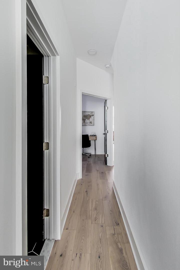 207 FLORIDA AVE NW #1, WASHINGTON, District Of Columbia 20001, 2 Bedrooms Bedrooms, ,2 BathroomsBathrooms,Residential,For sale,207 FLORIDA AVE NW #1,DCDC2217766 MLS # DCDC2217766