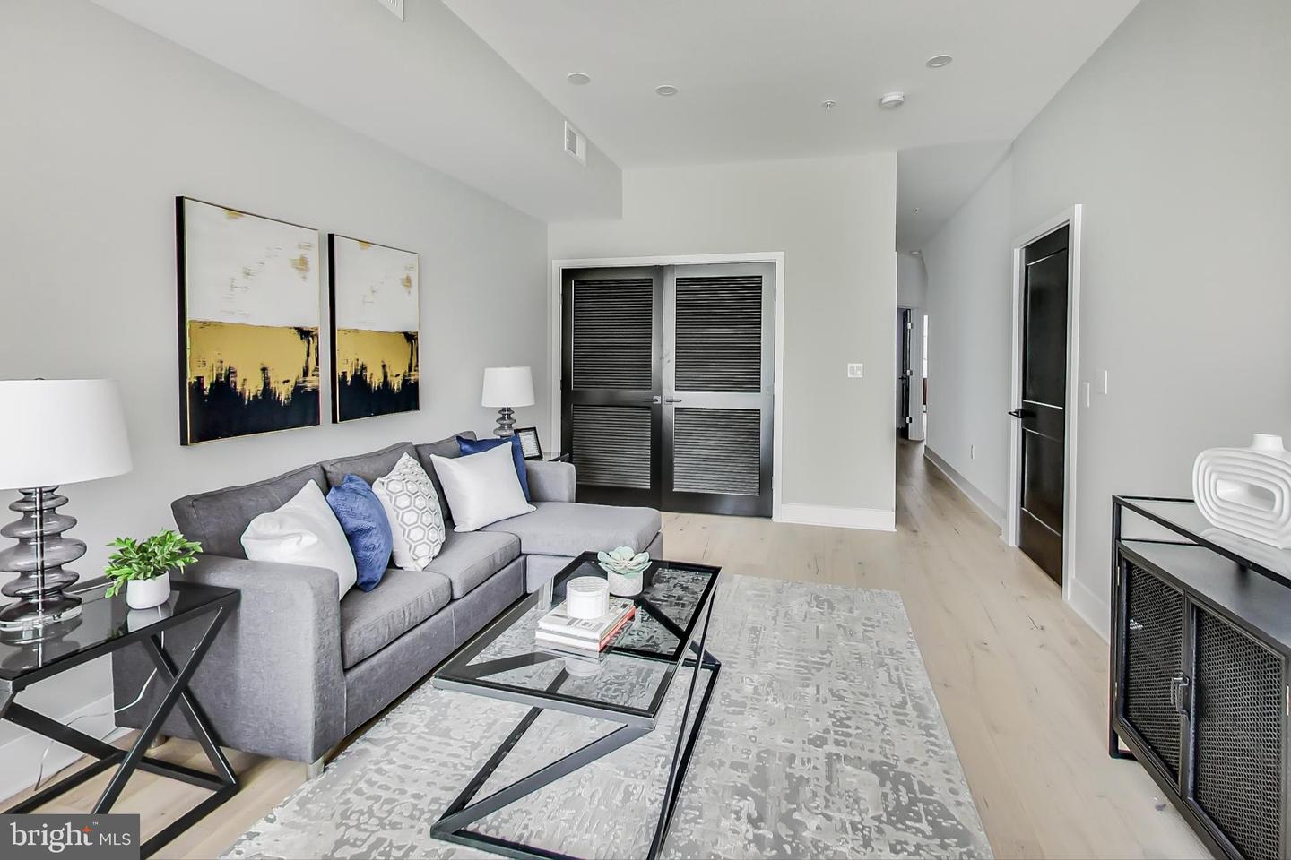 207 FLORIDA AVE NW #1, WASHINGTON, District Of Columbia 20001, 2 Bedrooms Bedrooms, ,2 BathroomsBathrooms,Residential,For sale,207 FLORIDA AVE NW #1,DCDC2217766 MLS # DCDC2217766
