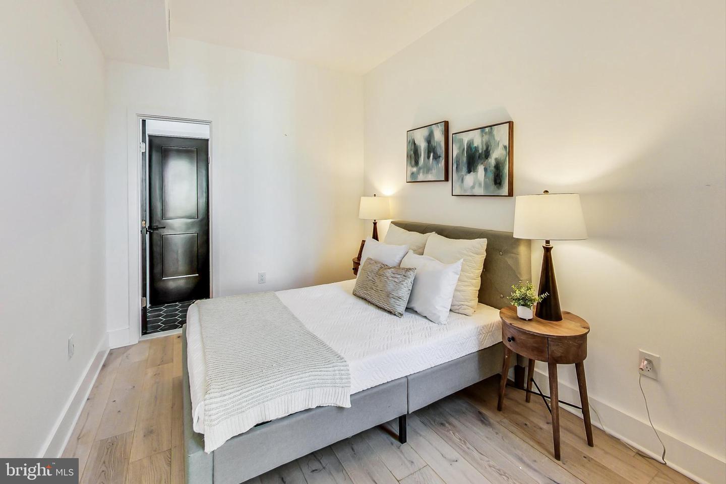 207 FLORIDA AVE NW #2, WASHINGTON, District Of Columbia 20001, 1 Bedroom Bedrooms, ,1 BathroomBathrooms,Residential,For sale,207 FLORIDA AVE NW #2,DCDC2217776 MLS # DCDC2217776