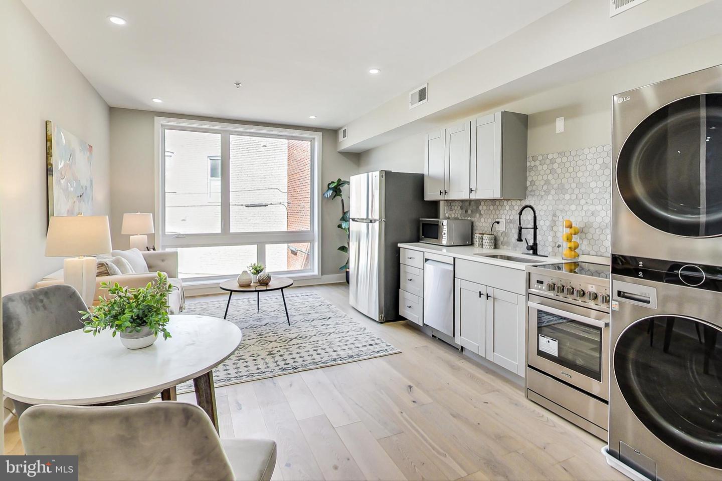 207 FLORIDA AVE NW #2, WASHINGTON, District Of Columbia 20001, 1 Bedroom Bedrooms, ,1 BathroomBathrooms,Residential,For sale,207 FLORIDA AVE NW #2,DCDC2217776 MLS # DCDC2217776