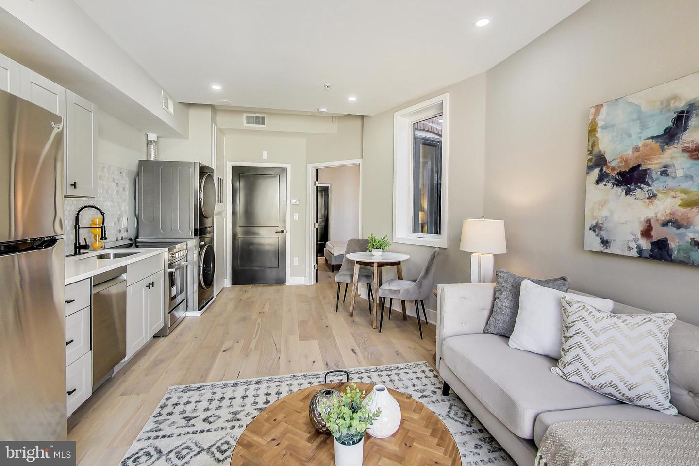 207 FLORIDA AVE NW #2, WASHINGTON, District Of Columbia 20001, 1 Bedroom Bedrooms, ,1 BathroomBathrooms,Residential,For sale,207 FLORIDA AVE NW #2,DCDC2217776 MLS # DCDC2217776