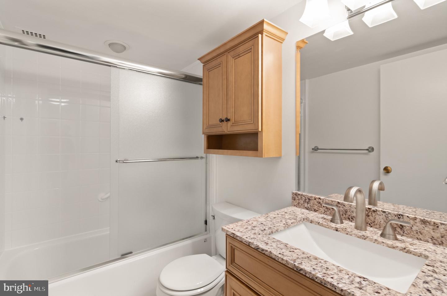 200 N PICKETT ST #215, ALEXANDRIA, Virginia 22304, 1 Bedroom Bedrooms, ,1 BathroomBathrooms,Residential,For sale,200 N PICKETT ST #215,VAAX2049228 MLS # VAAX2049228
