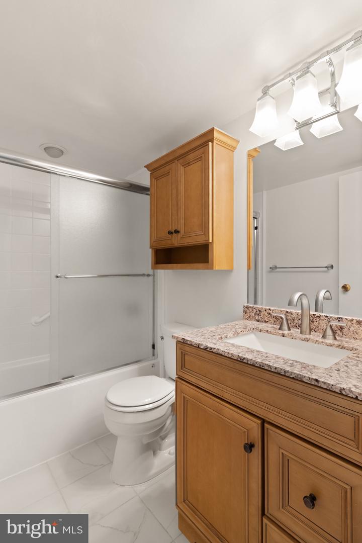 200 N PICKETT ST #215, ALEXANDRIA, Virginia 22304, 1 Bedroom Bedrooms, ,1 BathroomBathrooms,Residential,For sale,200 N PICKETT ST #215,VAAX2049228 MLS # VAAX2049228