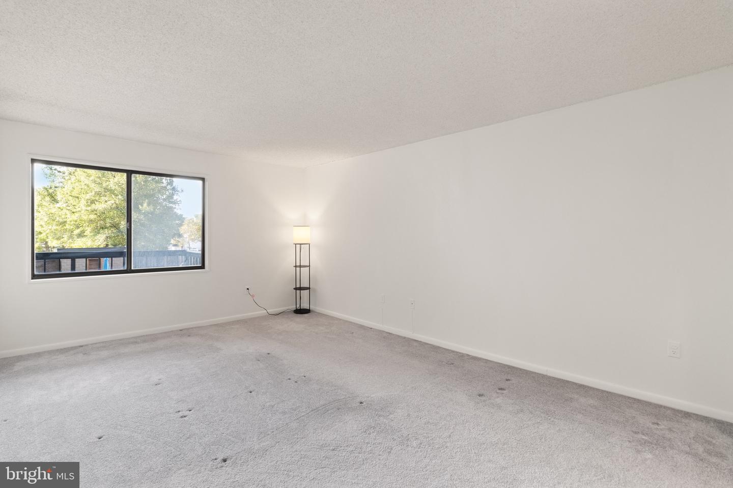 200 N PICKETT ST #215, ALEXANDRIA, Virginia 22304, 1 Bedroom Bedrooms, ,1 BathroomBathrooms,Residential,For sale,200 N PICKETT ST #215,VAAX2049228 MLS # VAAX2049228