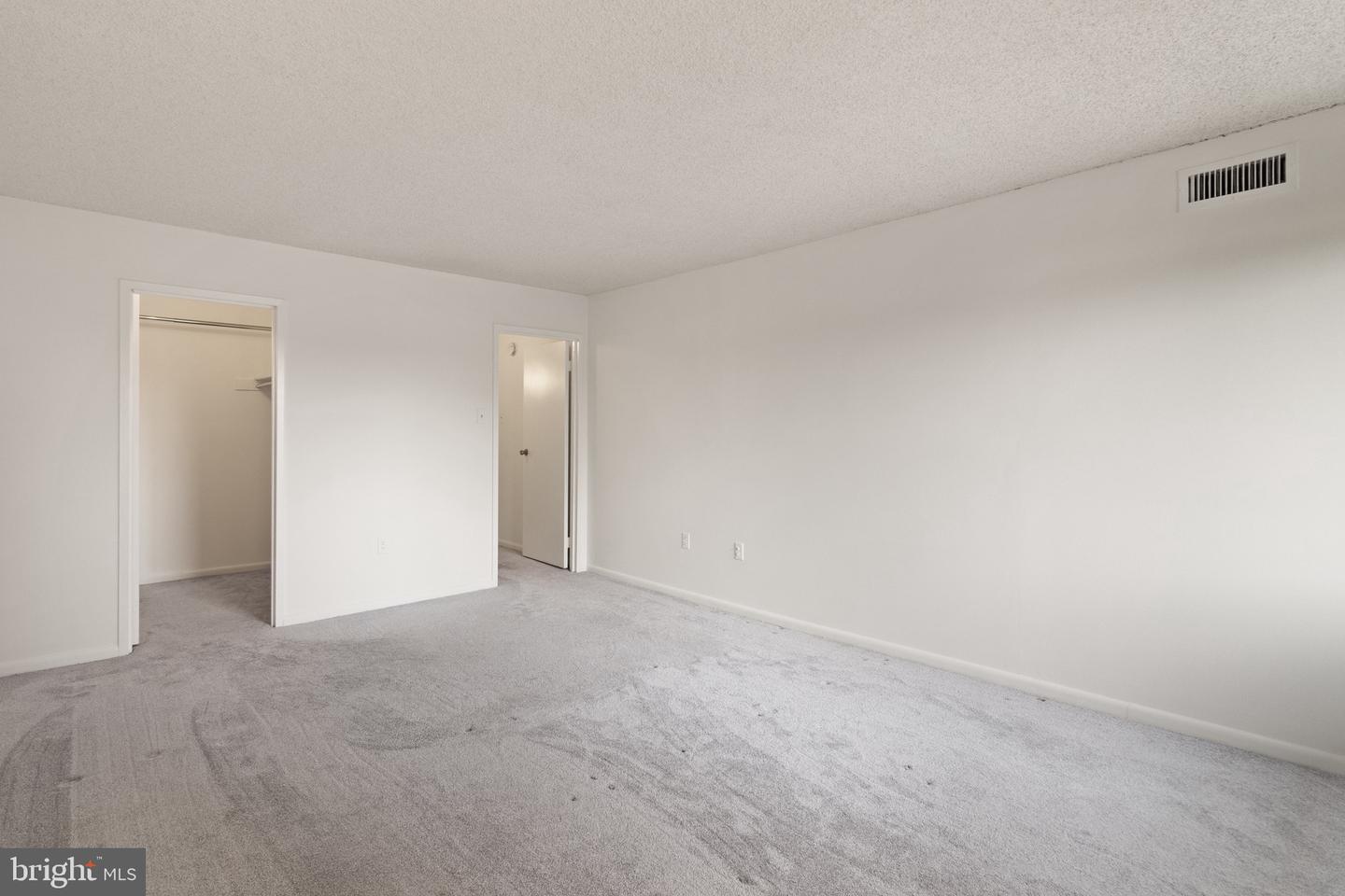 200 N PICKETT ST #215, ALEXANDRIA, Virginia 22304, 1 Bedroom Bedrooms, ,1 BathroomBathrooms,Residential,For sale,200 N PICKETT ST #215,VAAX2049228 MLS # VAAX2049228