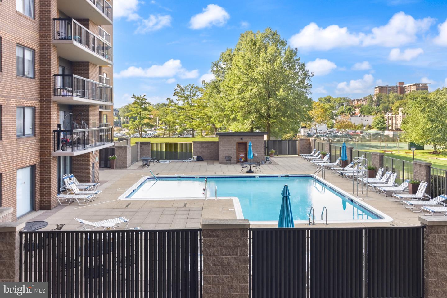 200 N PICKETT ST #215, ALEXANDRIA, Virginia 22304, 1 Bedroom Bedrooms, ,1 BathroomBathrooms,Residential,For sale,200 N PICKETT ST #215,VAAX2049228 MLS # VAAX2049228