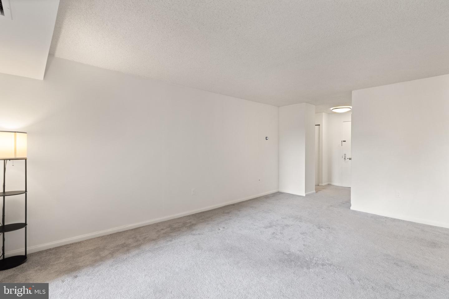 200 N PICKETT ST #215, ALEXANDRIA, Virginia 22304, 1 Bedroom Bedrooms, ,1 BathroomBathrooms,Residential,For sale,200 N PICKETT ST #215,VAAX2049228 MLS # VAAX2049228