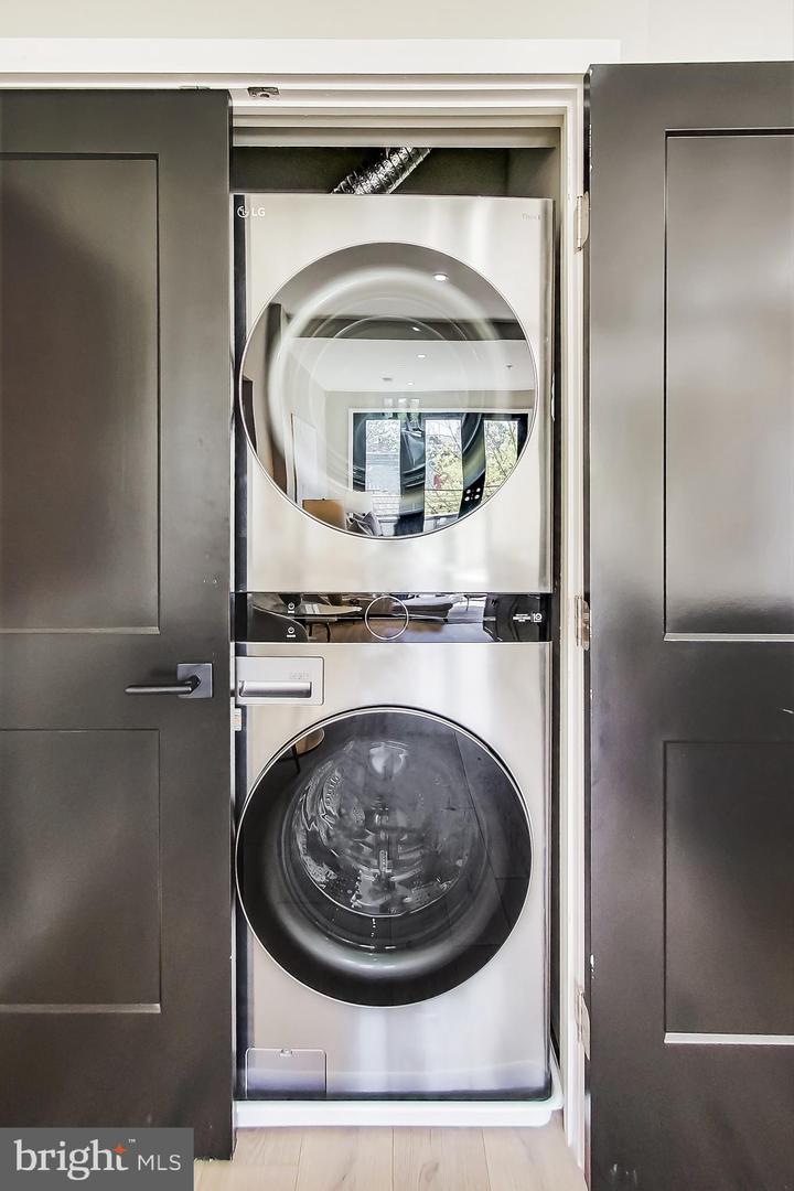 207 FLORIDA AVE NW #3, WASHINGTON, District Of Columbia 20001, 2 Bedrooms Bedrooms, ,2 BathroomsBathrooms,Residential,For sale,207 FLORIDA AVE NW #3,DCDC2218356 MLS # DCDC2218356