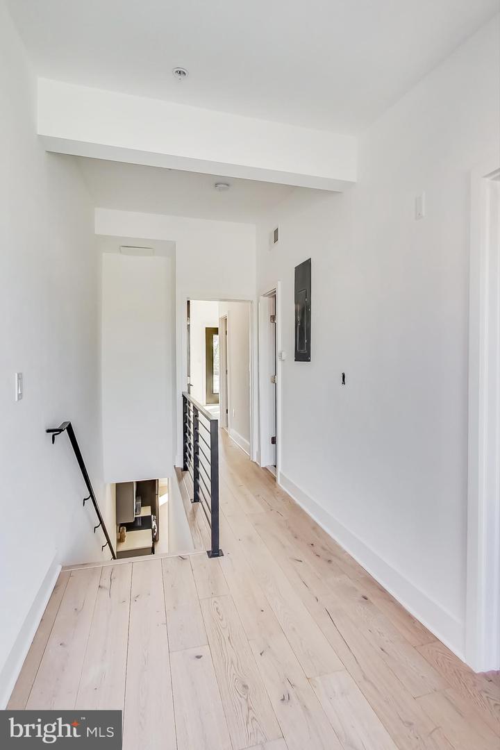 207 FLORIDA AVE NW #3, WASHINGTON, District Of Columbia 20001, 2 Bedrooms Bedrooms, ,2 BathroomsBathrooms,Residential,For sale,207 FLORIDA AVE NW #3,DCDC2218356 MLS # DCDC2218356