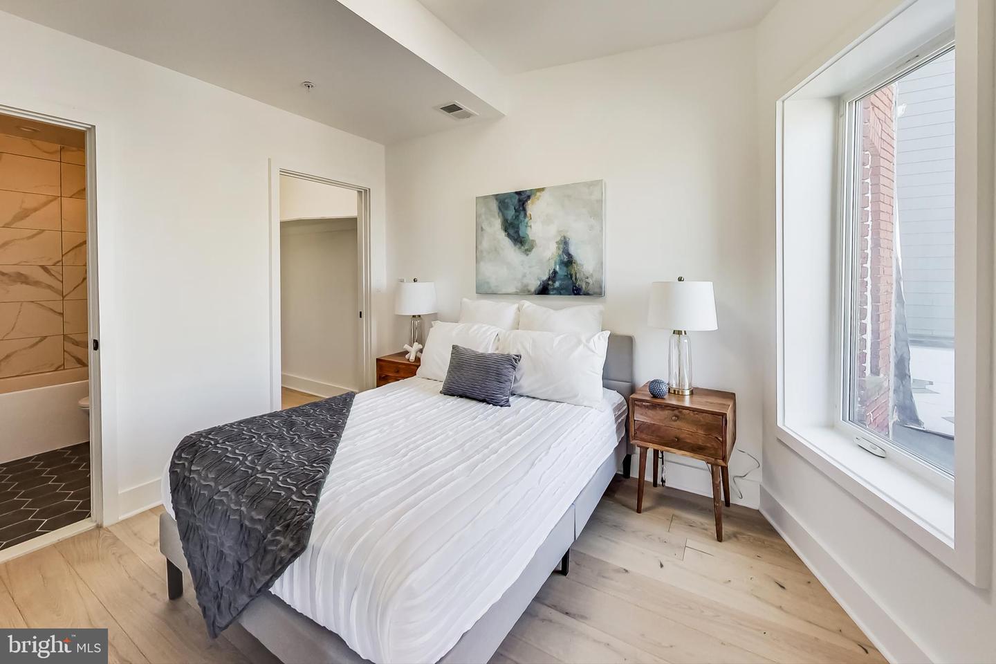207 FLORIDA AVE NW #3, WASHINGTON, District Of Columbia 20001, 2 Bedrooms Bedrooms, ,2 BathroomsBathrooms,Residential,For sale,207 FLORIDA AVE NW #3,DCDC2218356 MLS # DCDC2218356