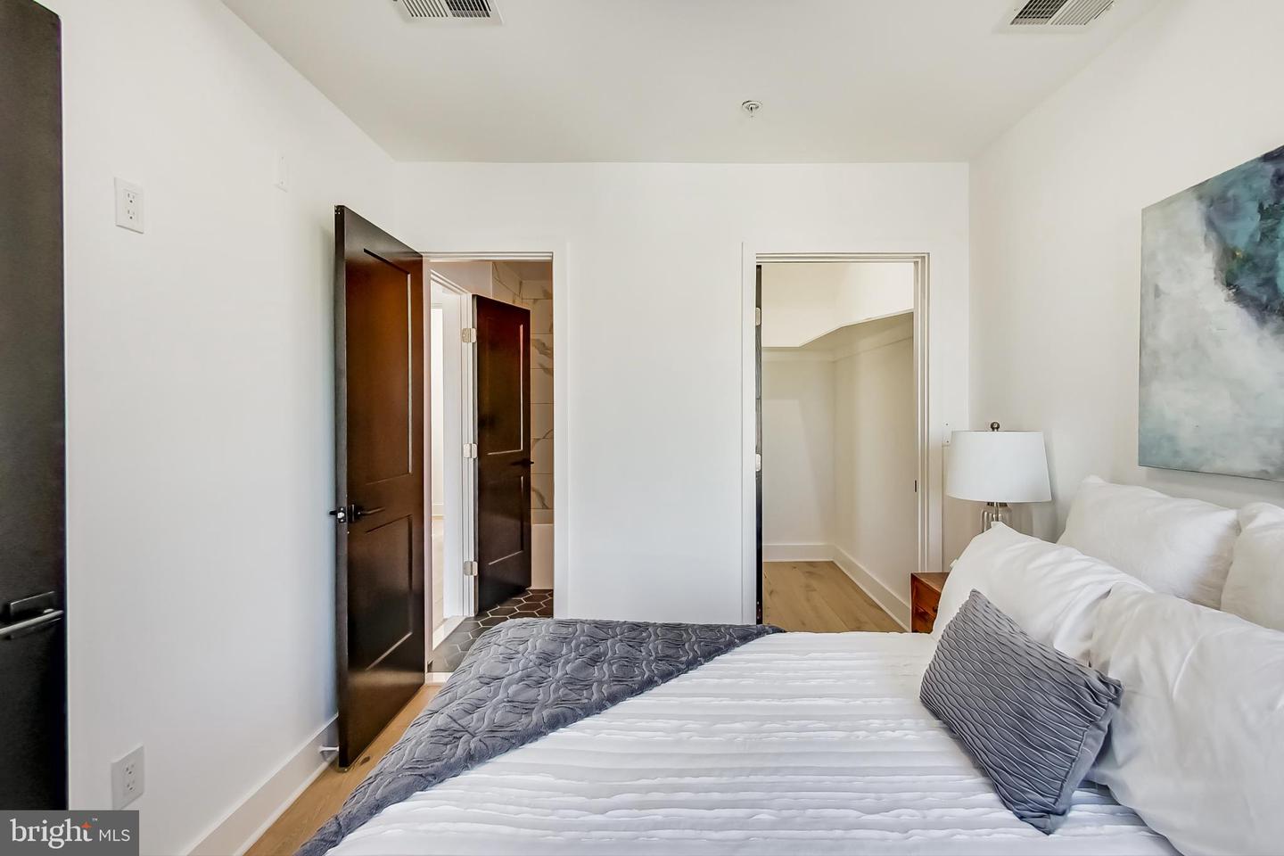 207 FLORIDA AVE NW #3, WASHINGTON, District Of Columbia 20001, 2 Bedrooms Bedrooms, ,2 BathroomsBathrooms,Residential,For sale,207 FLORIDA AVE NW #3,DCDC2218356 MLS # DCDC2218356
