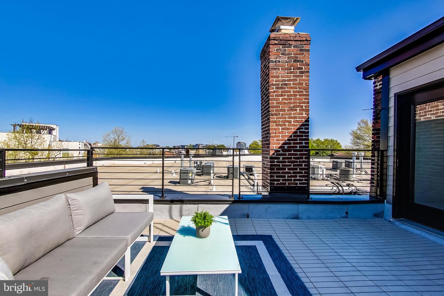207 FLORIDA AVE NW #3, WASHINGTON, District Of Columbia 20001, 2 Bedrooms Bedrooms, ,2 BathroomsBathrooms,Residential,For sale,207 FLORIDA AVE NW #3,DCDC2218356 MLS # DCDC2218356
