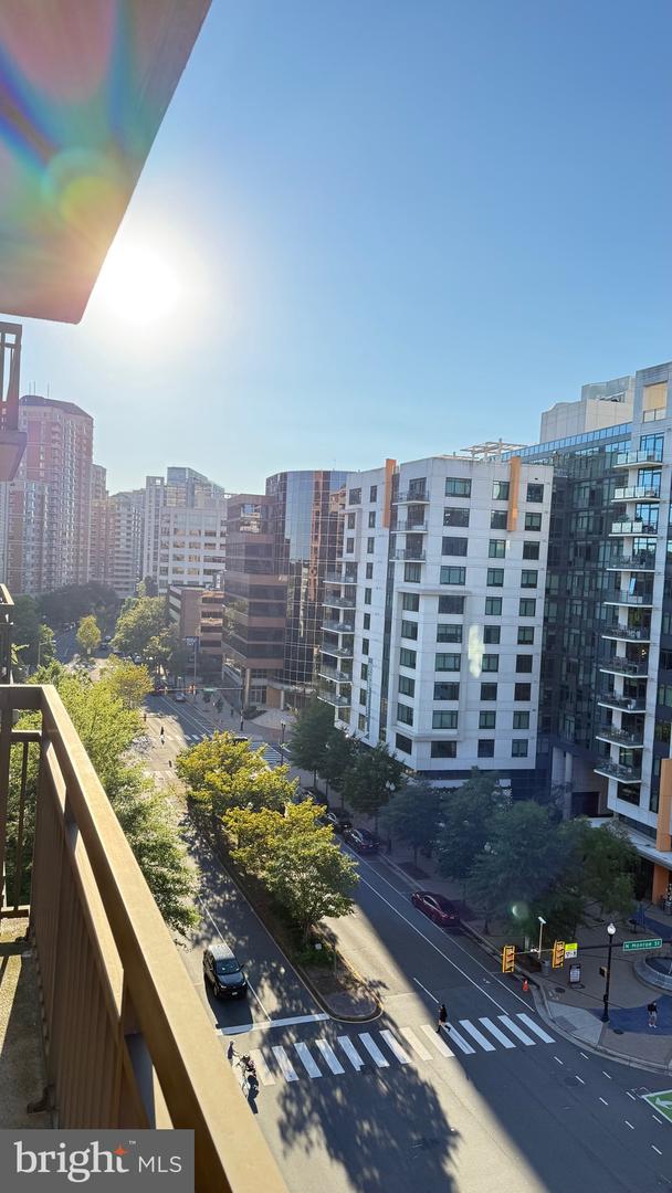 901 N MONROE ST #903, ARLINGTON, Virginia 22201, 2 Bedrooms Bedrooms, ,2 BathroomsBathrooms,Residential,For sale,901 N MONROE ST #903,VAAR2063094 MLS # VAAR2063094