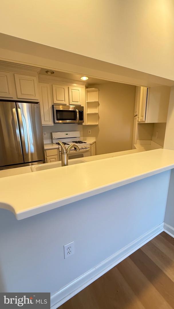 901 N MONROE ST #903, ARLINGTON, Virginia 22201, 2 Bedrooms Bedrooms, ,2 BathroomsBathrooms,Residential,For sale,901 N MONROE ST #903,VAAR2063094 MLS # VAAR2063094