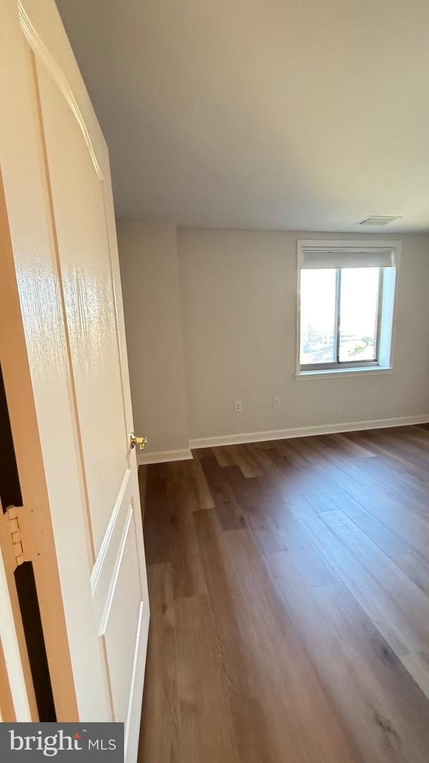 901 N MONROE ST #903, ARLINGTON, Virginia 22201, 2 Bedrooms Bedrooms, ,2 BathroomsBathrooms,Residential,For sale,901 N MONROE ST #903,VAAR2063094 MLS # VAAR2063094