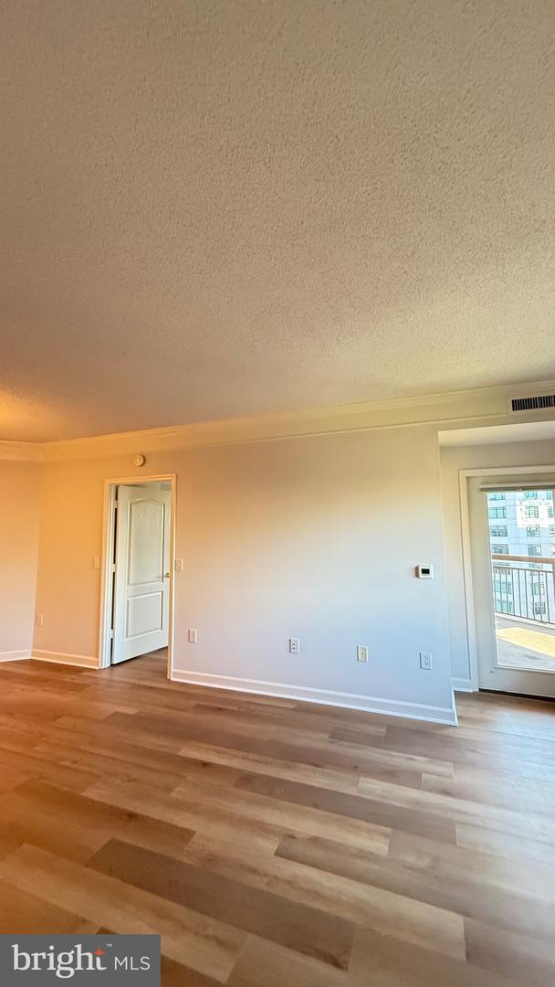 901 N MONROE ST #903, ARLINGTON, Virginia 22201, 2 Bedrooms Bedrooms, ,2 BathroomsBathrooms,Residential,For sale,901 N MONROE ST #903,VAAR2063094 MLS # VAAR2063094
