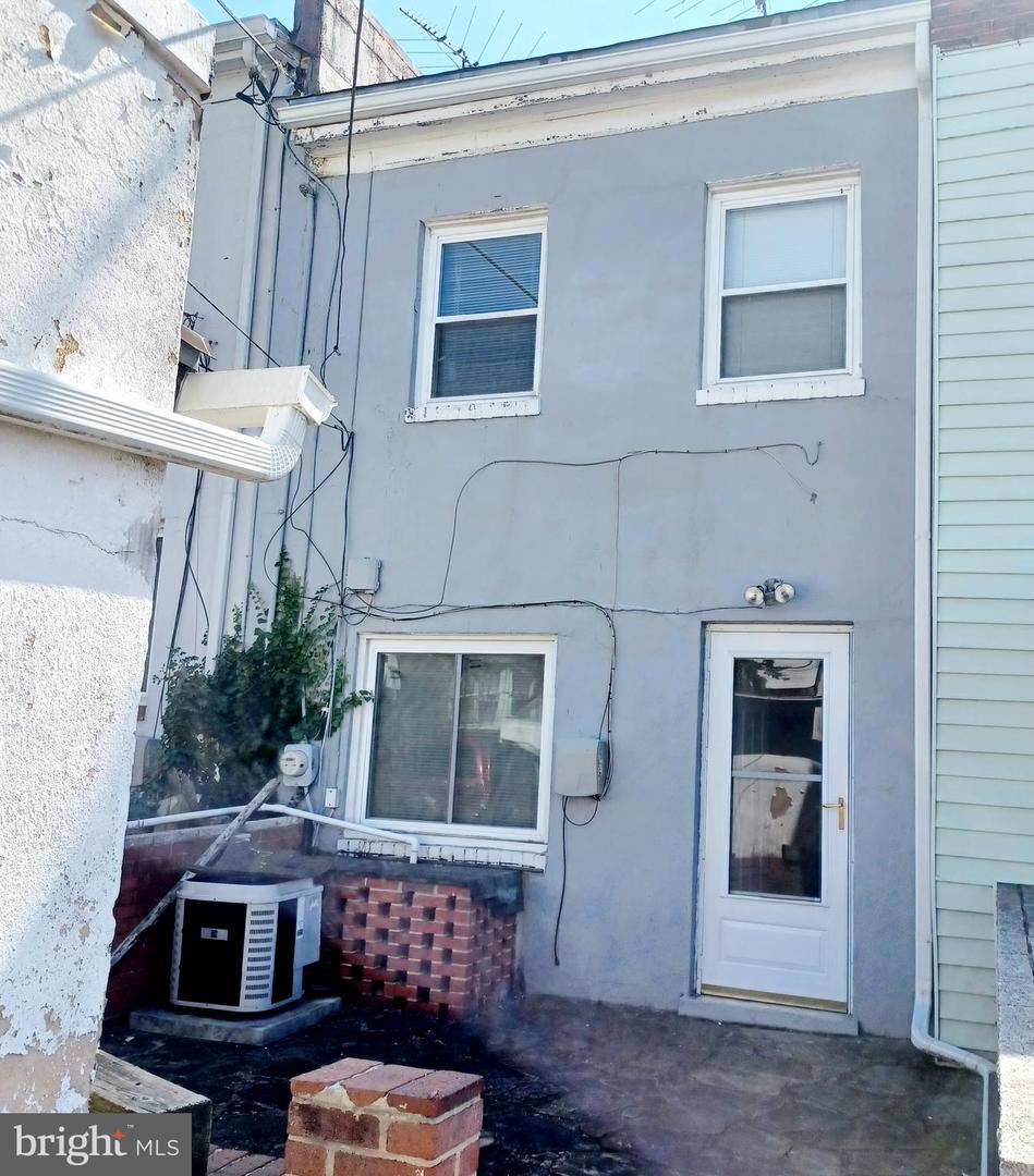 3432 DIX ST NE, WASHINGTON, District Of Columbia 20019, 3 Bedrooms Bedrooms, ,1 BathroomBathrooms,Residential,For sale,3432 DIX ST NE,DCDC2220226 MLS # DCDC2220226
