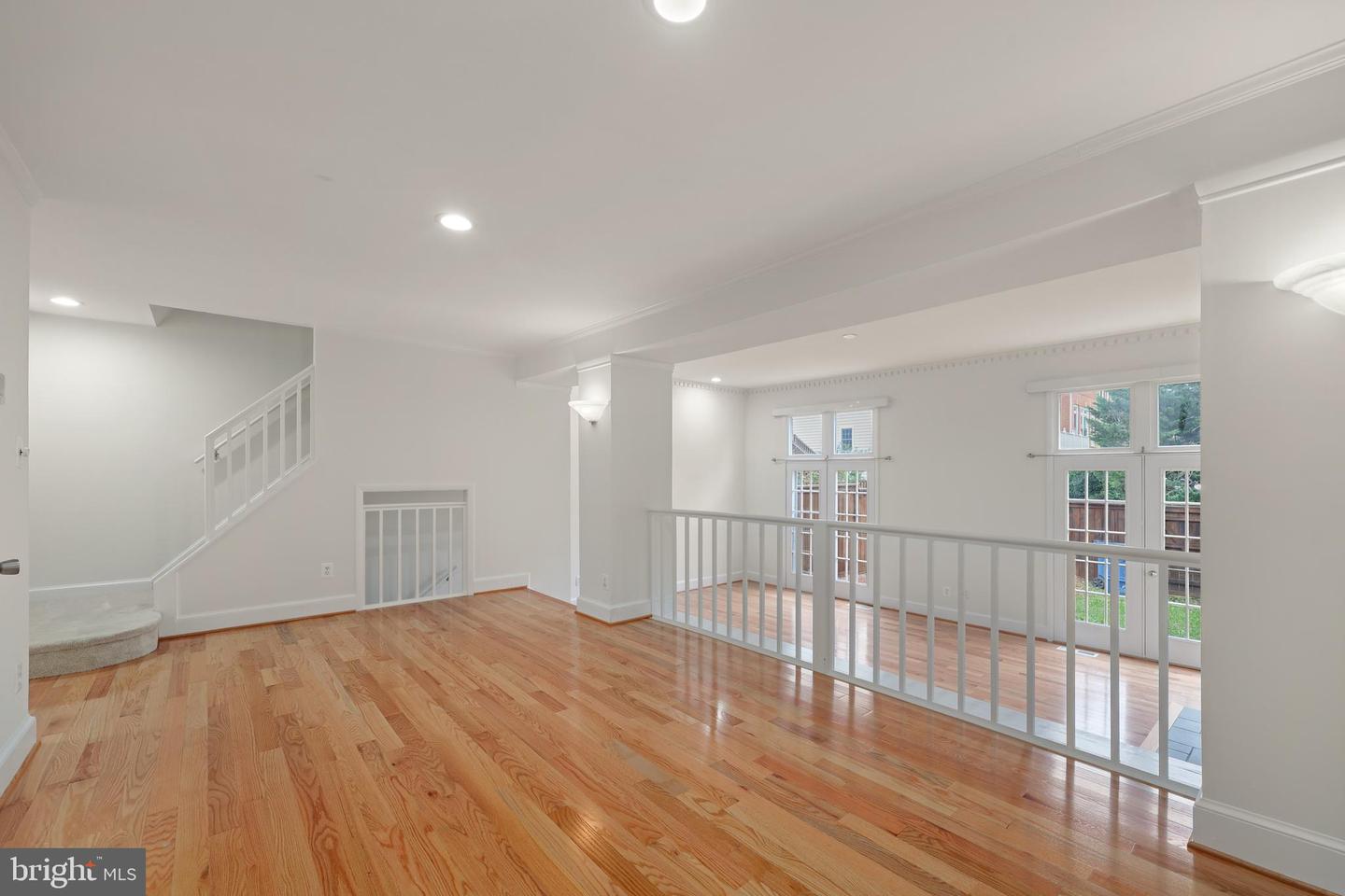 1829 JEFFERSONIAN DR, VIENNA, Virginia 22182, 4 Bedrooms Bedrooms, ,3 BathroomsBathrooms,Residential,For sale,1829 JEFFERSONIAN DR,VAFX2264934 MLS # VAFX2264934