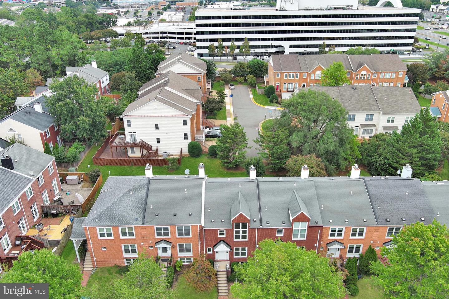 1829 JEFFERSONIAN DR, VIENNA, Virginia 22182, 4 Bedrooms Bedrooms, ,3 BathroomsBathrooms,Residential,For sale,1829 JEFFERSONIAN DR,VAFX2264934 MLS # VAFX2264934