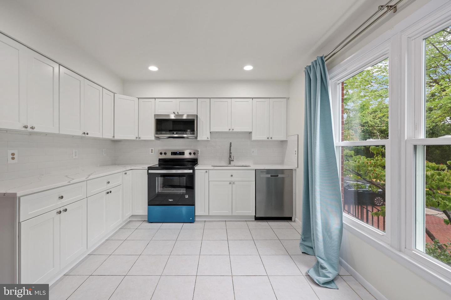 1829 JEFFERSONIAN DR, VIENNA, Virginia 22182, 4 Bedrooms Bedrooms, ,3 BathroomsBathrooms,Residential,For sale,1829 JEFFERSONIAN DR,VAFX2264934 MLS # VAFX2264934