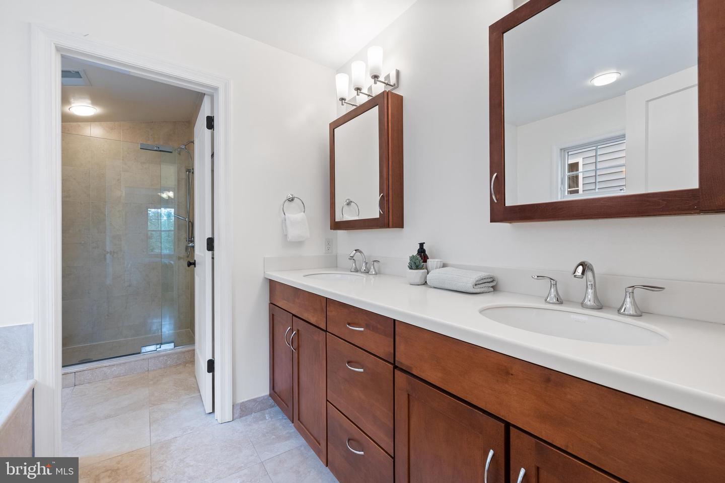 2013 N MADISON ST, ARLINGTON, Virginia 22205, 5 Bedrooms Bedrooms, ,3 BathroomsBathrooms,Residential,For sale,2013 N MADISON ST,VAAR2063212 MLS # VAAR2063212