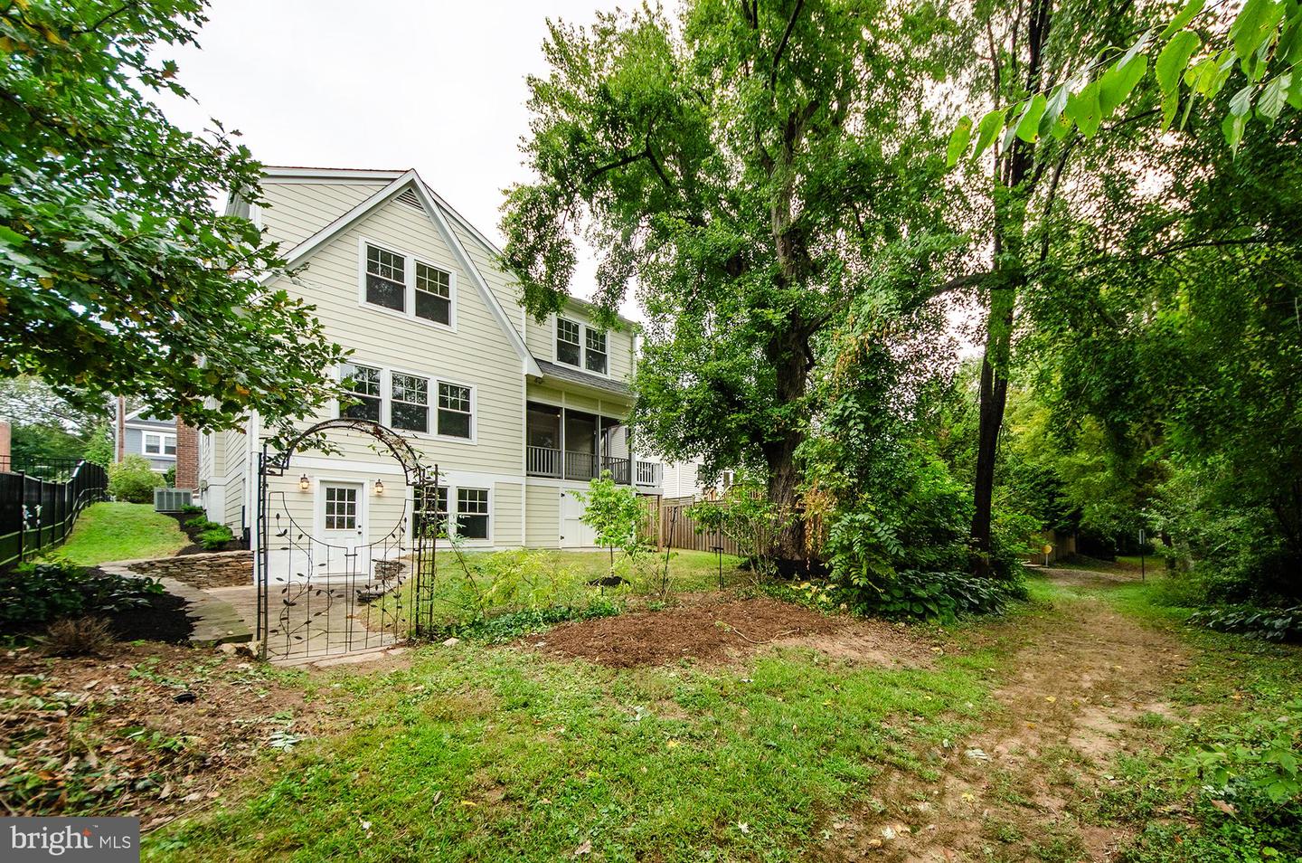 2013 N MADISON ST, ARLINGTON, Virginia 22205, 5 Bedrooms Bedrooms, ,3 BathroomsBathrooms,Residential,For sale,2013 N MADISON ST,VAAR2063212 MLS # VAAR2063212