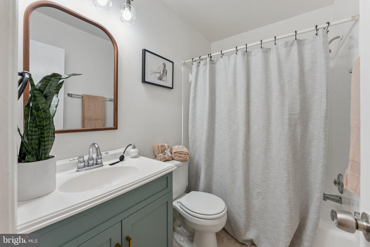 2951 CASHEL LN, VIENNA, Virginia 22181, 3 Bedrooms Bedrooms, ,2 BathroomsBathrooms,Residential,For sale,2951 CASHEL LN,VAFX2265364 MLS # VAFX2265364