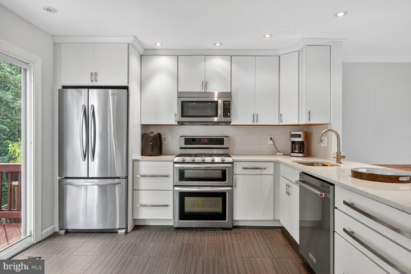 5302 RIDLEY CT, ALEXANDRIA, Virginia 22315, 3 Bedrooms Bedrooms, ,2 BathroomsBathrooms,Residential,For sale,5302 RIDLEY CT,VAFX2265514 MLS # VAFX2265514