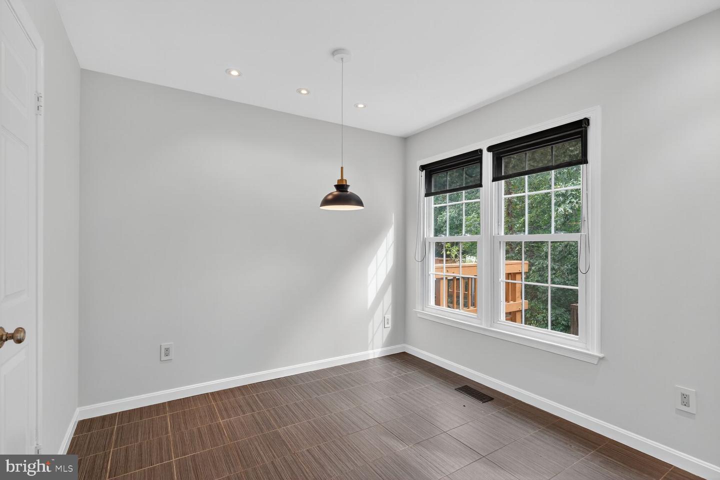 5302 RIDLEY CT, ALEXANDRIA, Virginia 22315, 3 Bedrooms Bedrooms, ,2 BathroomsBathrooms,Residential,For sale,5302 RIDLEY CT,VAFX2265514 MLS # VAFX2265514