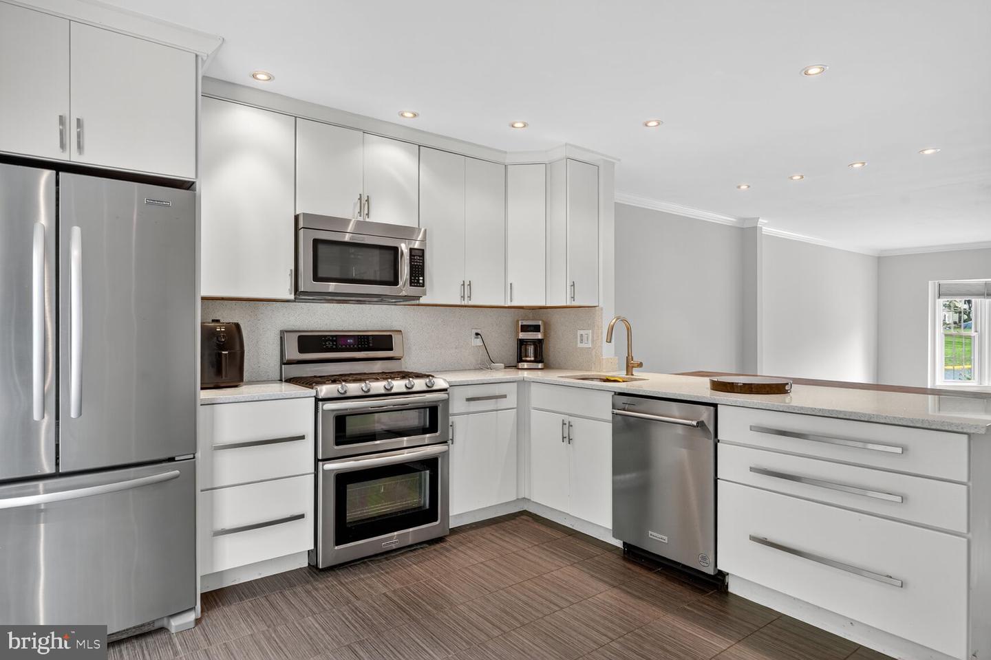 5302 RIDLEY CT, ALEXANDRIA, Virginia 22315, 3 Bedrooms Bedrooms, ,2 BathroomsBathrooms,Residential,For sale,5302 RIDLEY CT,VAFX2265514 MLS # VAFX2265514