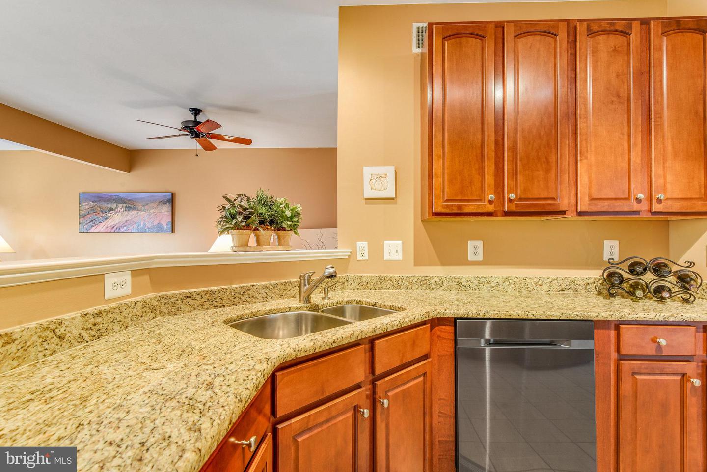 13244 MAPLE CREEK LN, CENTREVILLE, Virginia 20120, 3 Bedrooms Bedrooms, ,2 BathroomsBathrooms,Residential,For sale,13244 MAPLE CREEK LN,VAFX2266014 MLS # VAFX2266014