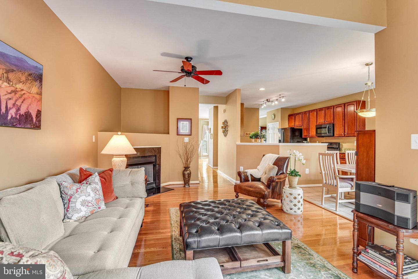 13244 MAPLE CREEK LN, CENTREVILLE, Virginia 20120, 3 Bedrooms Bedrooms, ,2 BathroomsBathrooms,Residential,For sale,13244 MAPLE CREEK LN,VAFX2266014 MLS # VAFX2266014