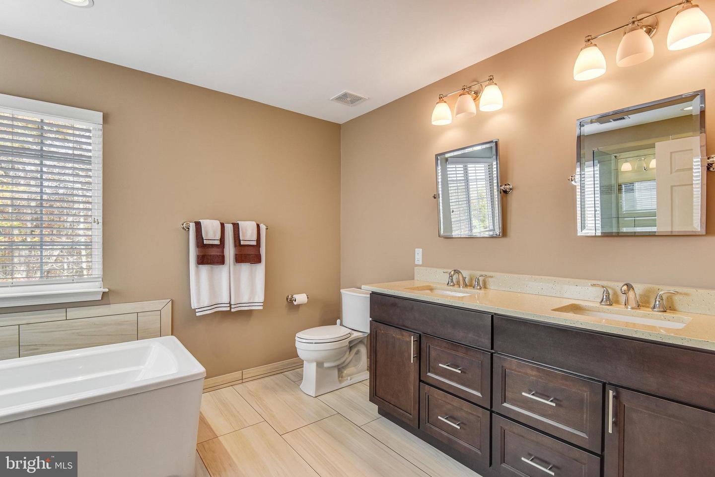 13244 MAPLE CREEK LN, CENTREVILLE, Virginia 20120, 3 Bedrooms Bedrooms, ,2 BathroomsBathrooms,Residential,For sale,13244 MAPLE CREEK LN,VAFX2266014 MLS # VAFX2266014