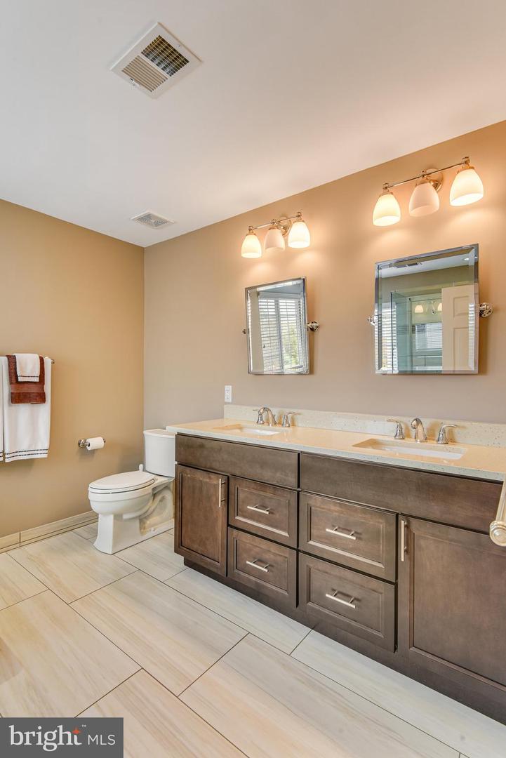 13244 MAPLE CREEK LN, CENTREVILLE, Virginia 20120, 3 Bedrooms Bedrooms, ,2 BathroomsBathrooms,Residential,For sale,13244 MAPLE CREEK LN,VAFX2266014 MLS # VAFX2266014