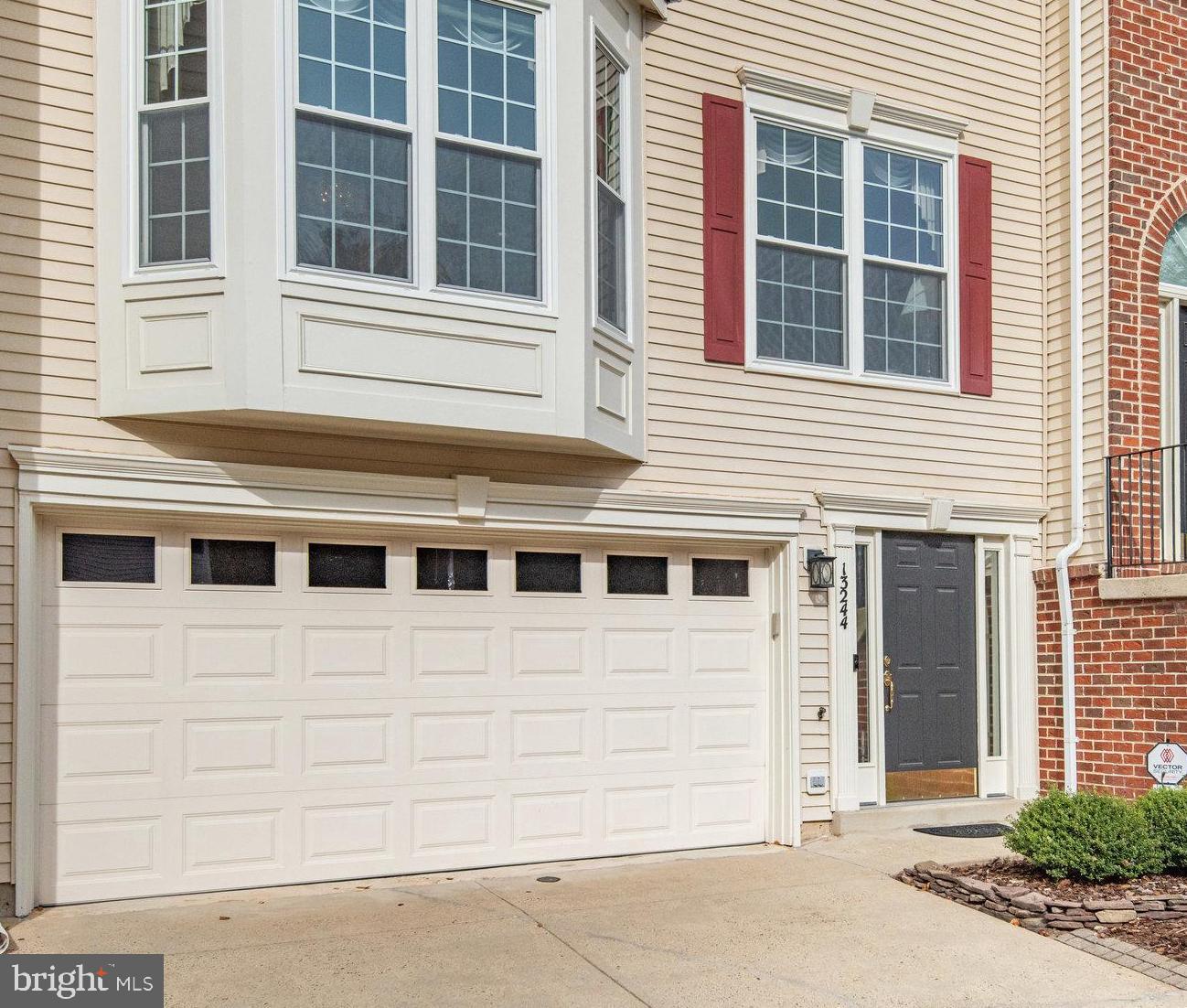 13244 MAPLE CREEK LN, CENTREVILLE, Virginia 20120, 3 Bedrooms Bedrooms, ,2 BathroomsBathrooms,Residential,For sale,13244 MAPLE CREEK LN,VAFX2266014 MLS # VAFX2266014