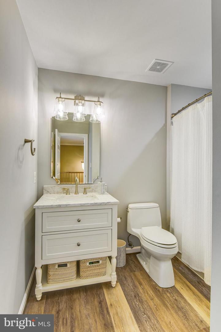 13244 MAPLE CREEK LN, CENTREVILLE, Virginia 20120, 3 Bedrooms Bedrooms, ,2 BathroomsBathrooms,Residential,For sale,13244 MAPLE CREEK LN,VAFX2266014 MLS # VAFX2266014