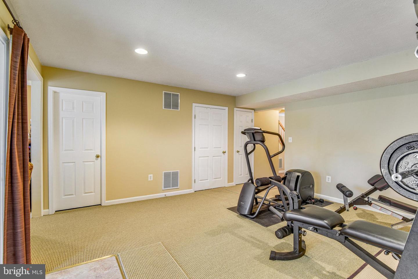 13244 MAPLE CREEK LN, CENTREVILLE, Virginia 20120, 3 Bedrooms Bedrooms, ,2 BathroomsBathrooms,Residential,For sale,13244 MAPLE CREEK LN,VAFX2266014 MLS # VAFX2266014