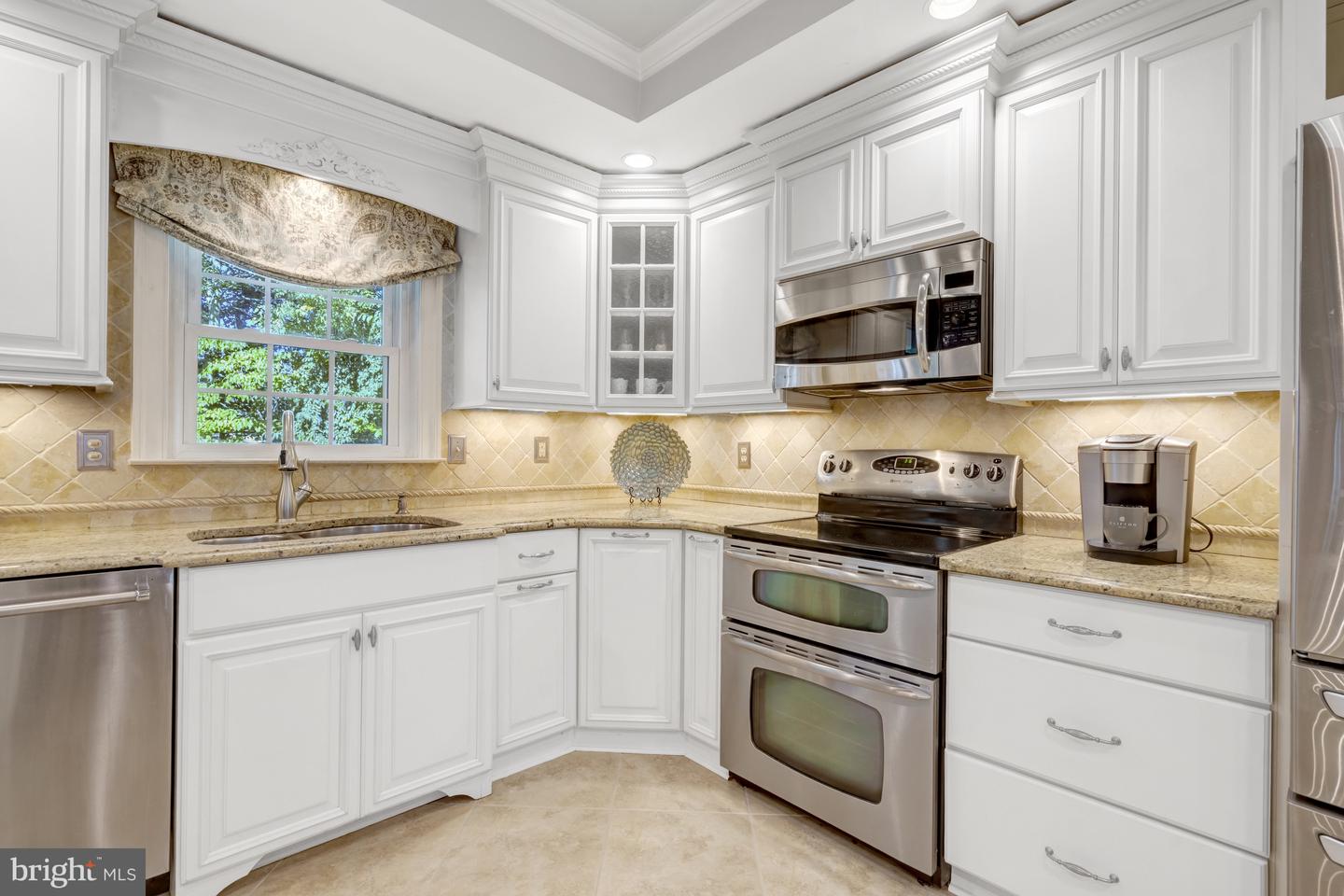 13824 FOGGY HILLS CT, CLIFTON, Virginia 20124, 5 Bedrooms Bedrooms, ,3 BathroomsBathrooms,Residential,For sale,13824 FOGGY HILLS CT,VAFX2266244 MLS # VAFX2266244