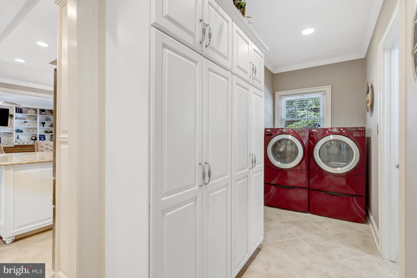 13824 FOGGY HILLS CT, CLIFTON, Virginia 20124, 5 Bedrooms Bedrooms, ,3 BathroomsBathrooms,Residential,For sale,13824 FOGGY HILLS CT,VAFX2266244 MLS # VAFX2266244