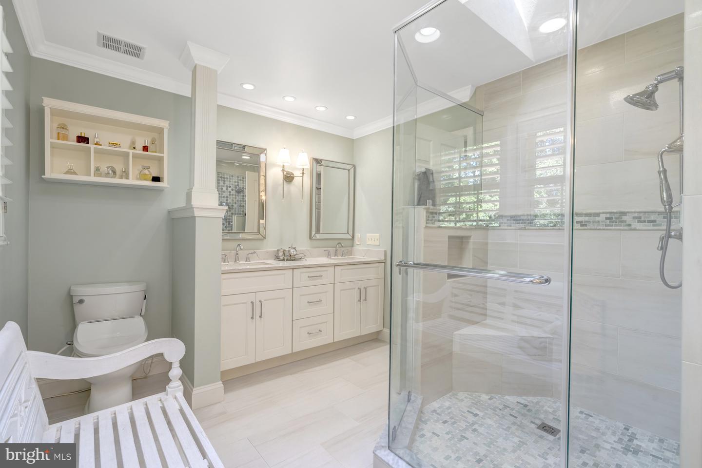 13824 FOGGY HILLS CT, CLIFTON, Virginia 20124, 5 Bedrooms Bedrooms, ,3 BathroomsBathrooms,Residential,For sale,13824 FOGGY HILLS CT,VAFX2266244 MLS # VAFX2266244