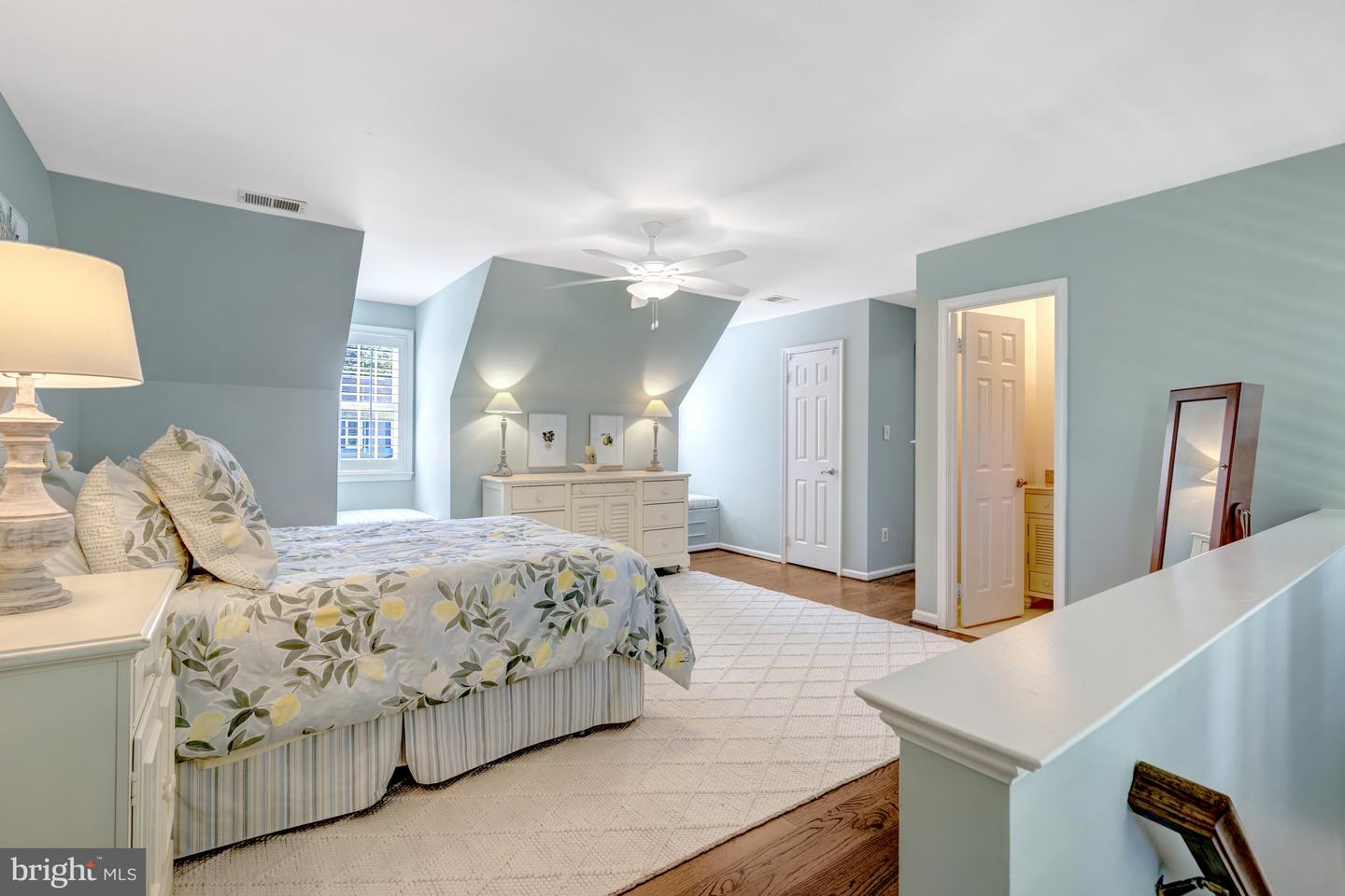 13824 FOGGY HILLS CT, CLIFTON, Virginia 20124, 5 Bedrooms Bedrooms, ,3 BathroomsBathrooms,Residential,For sale,13824 FOGGY HILLS CT,VAFX2266244 MLS # VAFX2266244