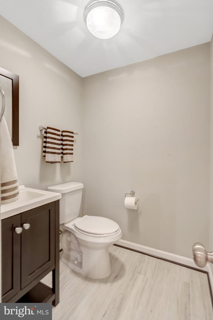 13824 FOGGY HILLS CT, CLIFTON, Virginia 20124, 5 Bedrooms Bedrooms, ,3 BathroomsBathrooms,Residential,For sale,13824 FOGGY HILLS CT,VAFX2266244 MLS # VAFX2266244
