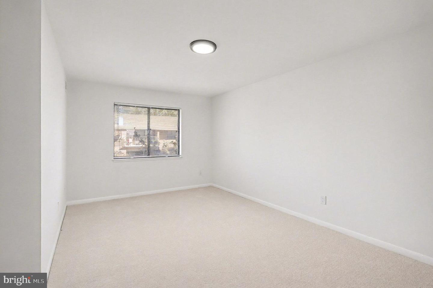 7610 SAVANNAH ST #201, FALLS CHURCH, Virginia 22043, 2 Bedrooms Bedrooms, ,1 BathroomBathrooms,Residential,For sale,7610 SAVANNAH ST #201,VAFX2267194 MLS # VAFX2267194