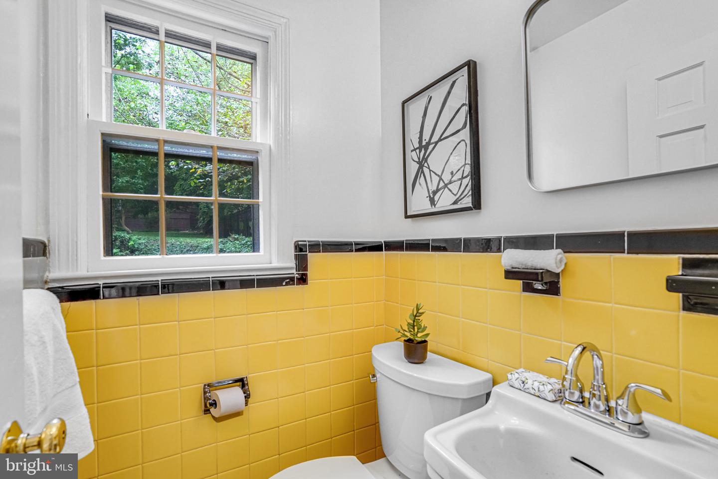5424 24TH ST N, ARLINGTON, Virginia 22205, 3 Bedrooms Bedrooms, ,1 BathroomBathrooms,Residential,For sale,5424 24TH ST N,VAAR2063700 MLS # VAAR2063700